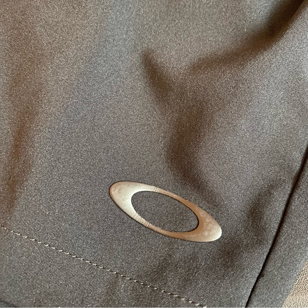 Oakley Lightweight Regular Fit Performance Shorts… - image 6